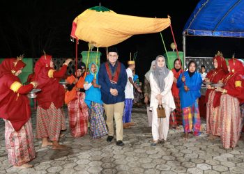 Bupati Barru : Mappadendang Budaya Sakral yang Harus Dilestarikan