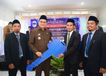 Bupati Barru Hadiri Haflatul Wada’ dan Yudisium Santri Pondok Modern Kurir Langit