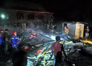 Diamuk Sijago Merah, 1 Buah Rumah di Barru Rata dengan Tanah