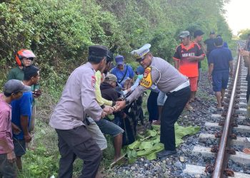 Hendak ke Kebun, Seorang Kakek Tertabrak Kereta Api