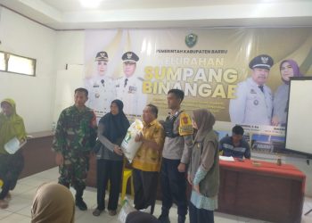Kelurahan Sumpang Binangae Salurkan 548 Karung Beras BPNT untuk 274 Keluarga Kurang Mampu