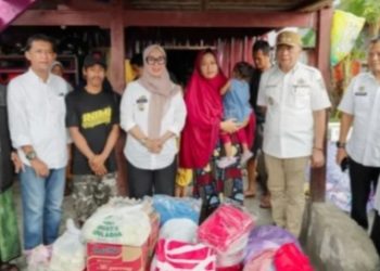 Sebagai Bentuk Kepedulian Terhadap Warganya Bupati dan Wakil Bupati turun langsung ke lokasi kebakaran