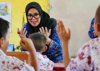 Kunjungan Spesial Bupati Andi Ina ke SDN 44 Barru: Motivasi Siswa Dan Perhatian pada Kesehatan Gigi