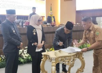 Bupati Barru Apresiasi DPRD atas Penyelesaian Laporan APBD 2024