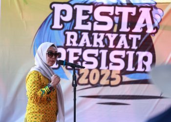 Pesta Rakyat Pesisir Lapakaka Resmi Dibuka, Bupati Apresiasi Inisiatif Pemuda Bojo Baru”