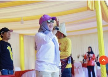 Bupati Andi Ina Kartika Sari Pimpin Semarak HUT RI ke-80, 61 Tim OPD Tampil Gagah di Senam Tamang Pung Kisah