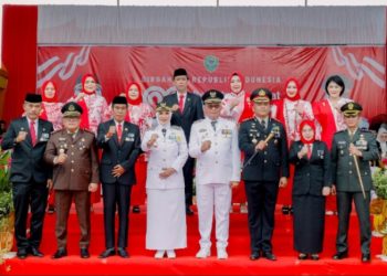 Harmoni Merah Putih” Jadi Simbol Persatuan Forkopimda Barru