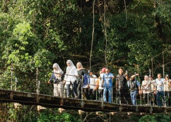 Bupati Barru Turun Langsung, Berikan Bantuan untuk Korban Kebakaran di Nepo