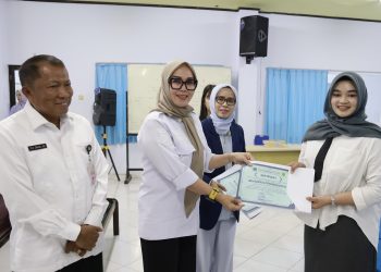 Bupati Barru Andi Ina Kartika Sari Sampaikan Kuliah Perdana di STMIK Kharisma Makassar