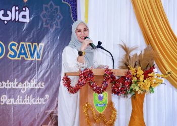 Bupati dan Wabup Barru Hadiri Maulid Nabi di Pujananting: Tegaskan Keteladanan Rasulullah dalam Membangun Pendidikan