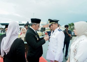 Pelantikan Pejabat Barru Berlangsung Khidmat di Sumpang Binangae, Bupati: Hujan Ini Berkah untuk Barru