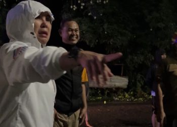 Sigap di Tengah Hujan, Bupati Barru Andi Ina Tinjau Banjir dan Pastikan Arus Lalu Lintas Kembali Lancar