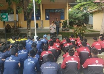 Kapolsek Balusu Imbau Siswa SMKN 5 Barru Hindari Tawuran dan Tindakan Provokatif