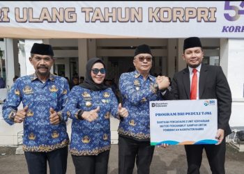 Pemkab Barru Terima Dua Unit Motor Pengangkut Sampah dari BRI Cabang Barru pada Peringatan HUT KORPRI Ke-54