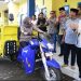 Bupati Barru Serahkan Dua Motor Pengangkut Sampah Bantuan CSR BRI untuk Perkuat Layanan Kebersihan
