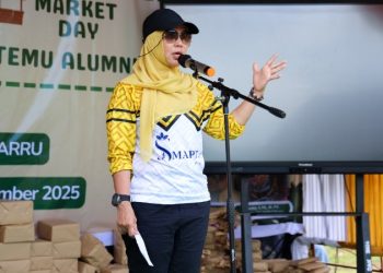 Meriahkan HUT ke-27 SMAN 4 Barru, Bupati Andi Ina Ikut Jalan Santai dan Serahkan Apresiasi Pendidikan