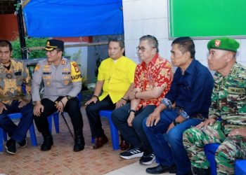 Wakili Bupati, Wabup Barru Bersama Forkopimda Tinjau Ibadah Misa Malam Natal 2025 di Gereja Toraja Jemaat Barru