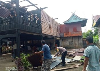19 Rumah Warga Palanro Rusak Diterjang Angin Kencang, Polsek Mallusetasi Lakukan Penanganan