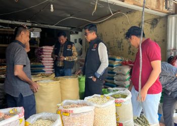 Satgas Pangan Polres Barru Pastikan Stok Sembako Ramadan Aman di Pasar Sentral Mattirowalie