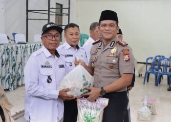 Kapolres Barru Ikut Lepas Distribusi 5.000 Paket Sembako BAZNAS untuk Warga