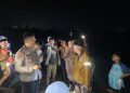 Perahu Nelayan Terbalik Diterjang Ombak di Pesisir Palie, Polsek Balusu Bergerak Cepat Selamatkan Tiga Korban