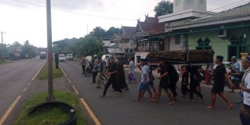 POLISI HADIR DENGAN EMPATI, POLSEK MALLUSETASI DAMPINGI PROSESI PEMAKAMAN WARGA JALANGNGE