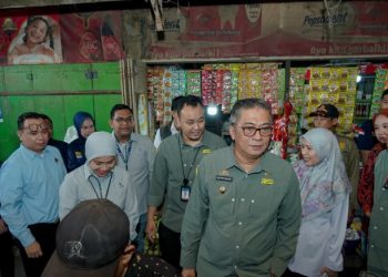 Wabup Barru Tinjau Pasar Mattirowalie, Dorong Optimalisasi Los Kosong dan Siapkan Peluncuran Transaksi QRIS