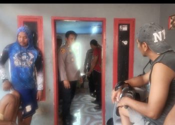 Perempuan Ditemukan Meninggal di Rumahnya, Polsek Barru Sigap Tangani Lokasi Kejadian