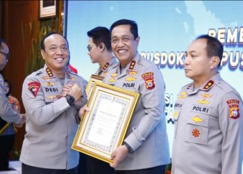 Kapolda Sulsel terima Penghargaan IKPA T.A 2025 Peringkat I dari Kapolri, wujud komitmen pengelolaan anggaran yang profesional dan akuntabel*