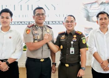 Kapolres Barru Beri Kejutan Ulang Tahun Kajari, Perkuat Sinergitas Penegak Hukum