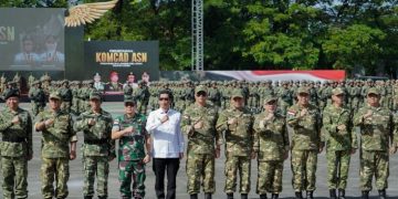 Wakil Bupati Barru Hadiri Penetapan 500 ASN Sulsel sebagai Komcad oleh Wamenhan RI   2. Sulsel Jadi Pelopor Komcad ASN, Wabup Barru Nyatakan Dukungan Penuh   3. Abustan A. Bintang Hadiri Penetapan Komcad ASN Pertama di Indonesia   4. Barru Kirim Dua ASN Jadi Komcad, Wabup Hadiri Penetapan di Karebosi   5. Wamenhan Apresiasi Sulsel Jadi Provinsi Pertama Bentuk Komcad ASN   6. Pemkab Barru Dukung Penguatan Bela Negara Lewat Komcad ASN   7. Wabup Barru Saksikan Penetapan 500 ASN Sulsel sebagai Komponen Cadangan   8. Sulsel Cetak Sejarah Nasional, Barru Turut Ambil Bagian dalam Komcad ASN 2026   9. Barru Kini Miliki 37 Anggota Komcad, Bukti Komitmen Bela Negara   10. Hadiri Penetapan Komcad ASN, Wabup Barru Dorong ASN Berjiwa Disiplin dan Nasionalis