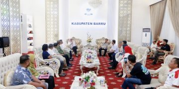BRI Kucurkan Rp300 Juta untuk Pengembangan Wisata Pasir Putih Batupute Barru   2. Pemkab Barru Dorong Wisata Pesisir Batupute Jadi Destinasi Unggulan   3. Desa Batupute Masuk 12 Desa BRILiaN Nasional, Dapat Dukungan Pengembangan Wisata   4. Bupati Barru Apresiasi Dukungan BRI untuk Revitalisasi Wisata Batupute   5. Andi Ina Tekankan Legalitas dan Kelestarian Lingkungan dalam Pengembangan Wisata Batupute   6. Wisata Pasir Putih Batupute Siap Dikembangkan, Pemkab Barru Gandeng BRI dan Masyarakat   7. Pemkab Barru Fokus Kembangkan Wisata Pesisir Berbasis Konservasi dan Pemberdayaan Desa   8. Bupati Barru Dorong Pengelolaan Wisata Batupute Secara Berkelanjutan   9. Potensi Wisata Pesisir Batupute Jadi Harapan Baru Peningkatan Ekonomi Masyarakat   10. Sekda Barru Tekankan Penataan Wisata Batupute Harus Berbasis Kajian dan Konservasi