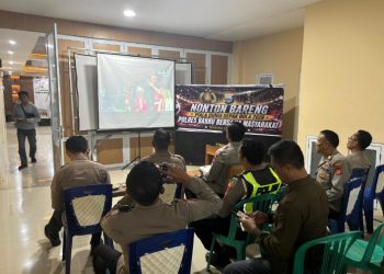 Kapolres Barru Hadiri Nobar Piala Dunia Bersama Warga, Wujudkan Polisi Dekat dengan Masyarakat
