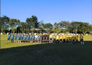 KONI dan DPRD Barru Berbagi Skor 4-4 dalam Laga Persahabatan Sarat Kebersamaan