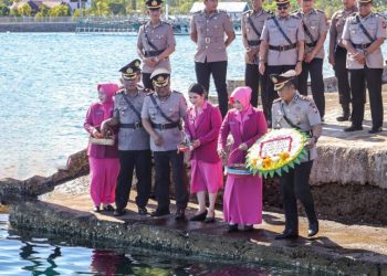 Sambut Hari Bhayangkara ke-80, Polres Barru Gelar Ziarah dan Tabur Bunga untuk Pahlawan