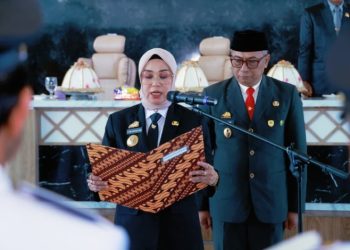 Bupati Andi Ina Lantik 11 Kepala Desa Terpilih, Tekankan Amanah dan Pelayanan untuk Rakyat