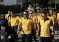 Semarak Hari Bhayangkara ke-80, Polres Barru Gelar Gerak Jalan Santai dan Olahraga Bersama