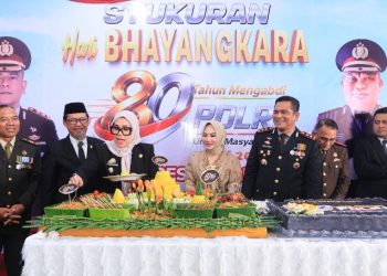 Hari Bhayangkara ke-80, Polres Barru Apresiasi Mitra dan Personel Berprestasi