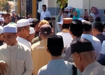 Polsek Soppeng Riaja Amankan Ziarah Ustaz Abdul Somad ke Makam AGH Abdurrahman Ambo Dalle di Mangkoso