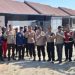 Polsek Soppeng Riaja Bersama Damkar dan Warga Padamkan Kebakaran Lahan Pemda di Desa Siddo