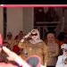 Gerak Jalan HUT RI ke-81 di Barru Meriah, Bupati Andi Ina Turun Berbaur hingga Traktir Es Krim Peserta