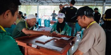 Bupati Barru Tantang Wabup Abustan Adu Domino, Berpasangan dengan Suami