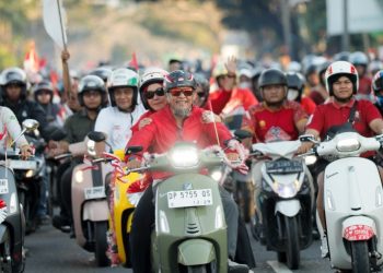 Ribuan Warga Meriahkan Konvoi Merah Putih HUT ke-81 RI di Barru