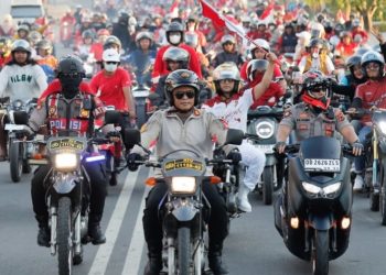 Kapolres Barru Pimpin dan Kawal Langsung Konvoi Merah Putih Semarakkan HUT RI ke-81