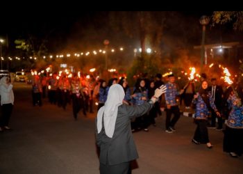 Taptu dan Pawai Obor Meriahkan HUT ke-81 RI di Barru, Bupati Andi Ina Hadir Bersama Wabup Abustan