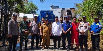 Gerak Cepat Aparat Tangani Kebakaran Pohon Bambu di Jalan Anggrek Barru