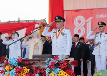 Upacara Penurunan Bendera HUT ke-81 RI di Barru Berlangsung Khidmat