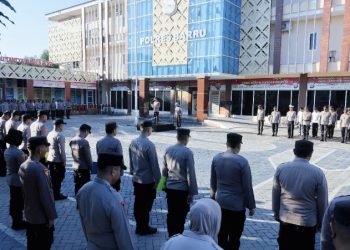 Wakapolres Barru Pimpin Apel, Tegaskan Disiplin dan Periksa HP Personel Cegah Judol-Narkoba