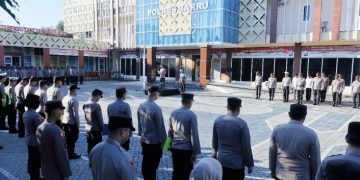 Wakapolres Barru Pimpin Apel, Tegaskan Disiplin dan Periksa HP Personel Cegah Judol-Narkoba