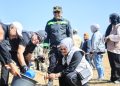 Bhayangkara Off Road Merdeka Peduli di Barru Tanam Pohon dan Salurkan Sembako